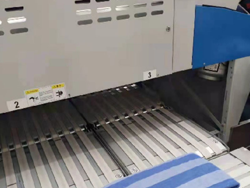 乌兰浩特巾类折叠机-01